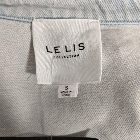 Le Lis Collection Star Patch All Around Denim Jacket Light Denim White S… - Picture 6 of 7